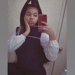 Meet your Posher, Brook